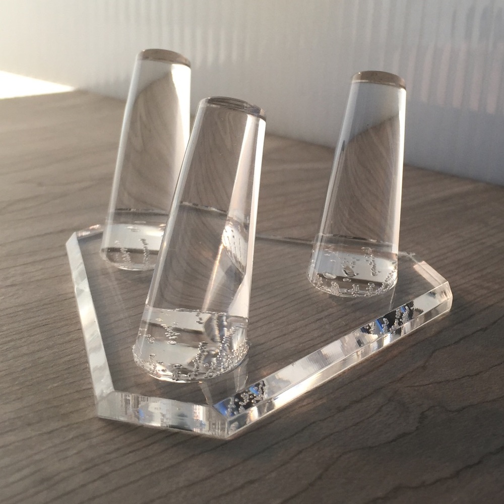 Ring Stand / Holder - Clear Three Ring Display • SOLID professional quality. - Picture 3 of 8